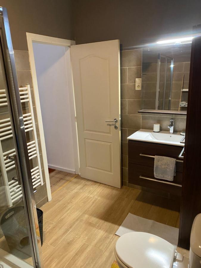 Superbe Appartement Σαρλρουά Εξωτερικό φωτογραφία