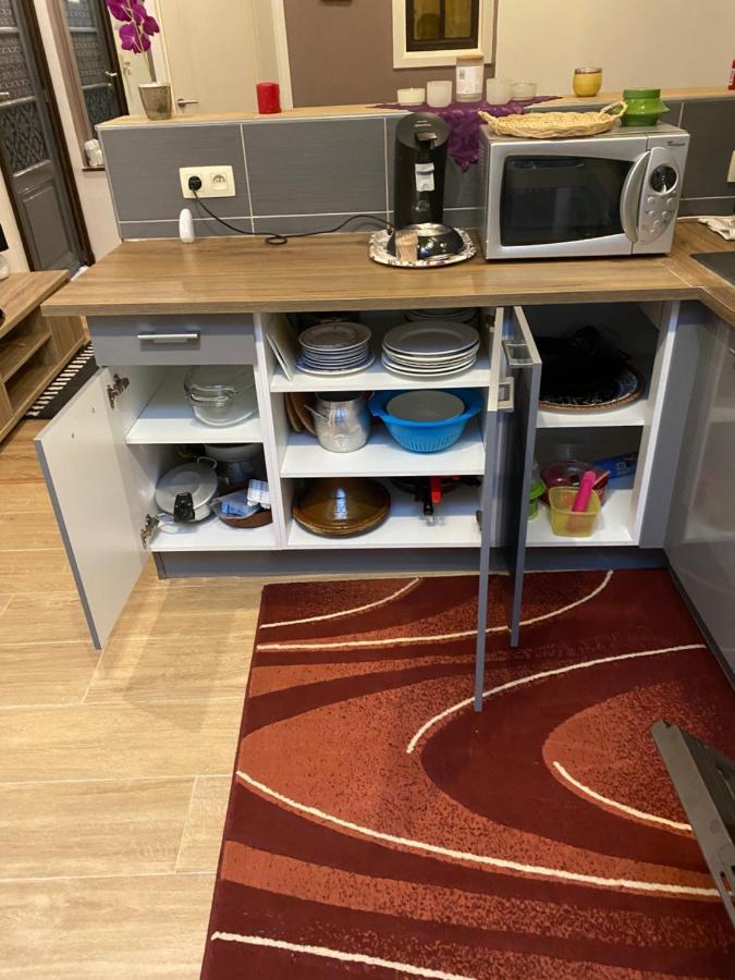Superbe Appartement Σαρλρουά Εξωτερικό φωτογραφία