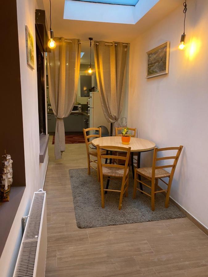 Superbe Appartement Σαρλρουά Εξωτερικό φωτογραφία