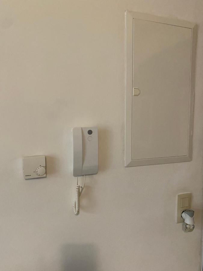 Superbe Appartement Σαρλρουά Εξωτερικό φωτογραφία
