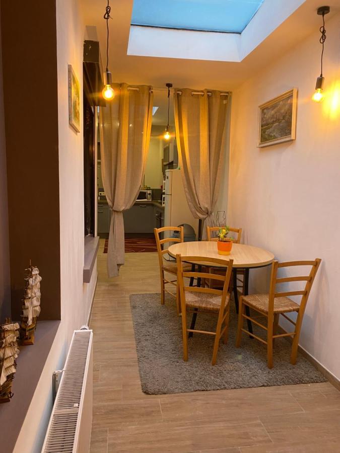 Superbe Appartement Σαρλρουά Εξωτερικό φωτογραφία