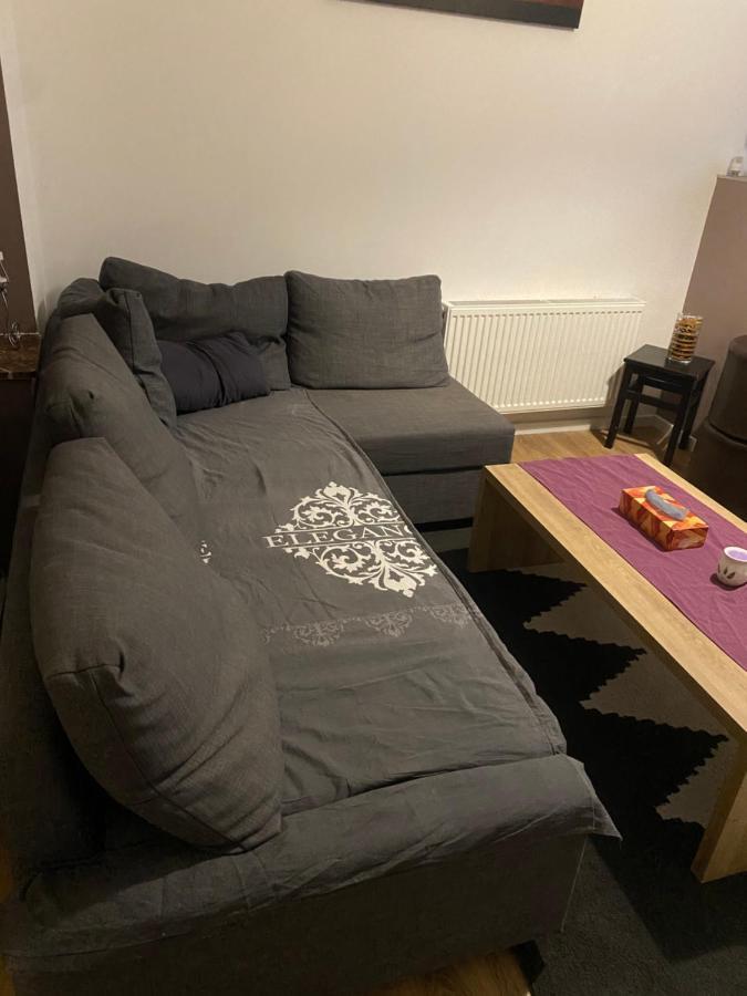 Superbe Appartement Σαρλρουά Εξωτερικό φωτογραφία
