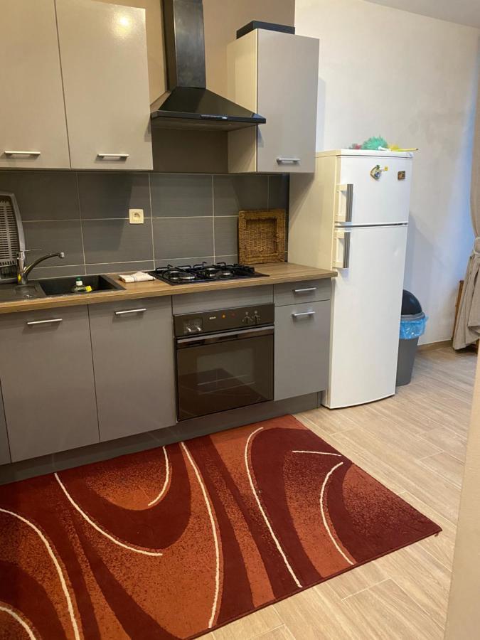 Superbe Appartement Σαρλρουά Εξωτερικό φωτογραφία